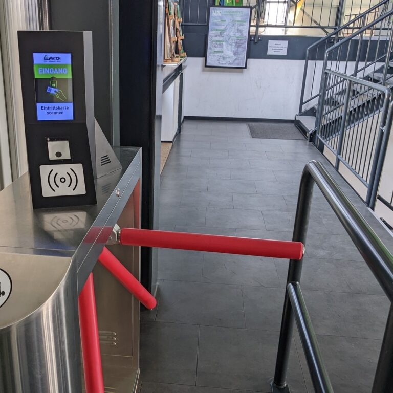 Easy Check-In & -Out 2